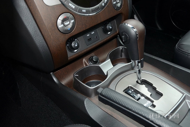 2014款 2.0T 四驅豪華導航版7座