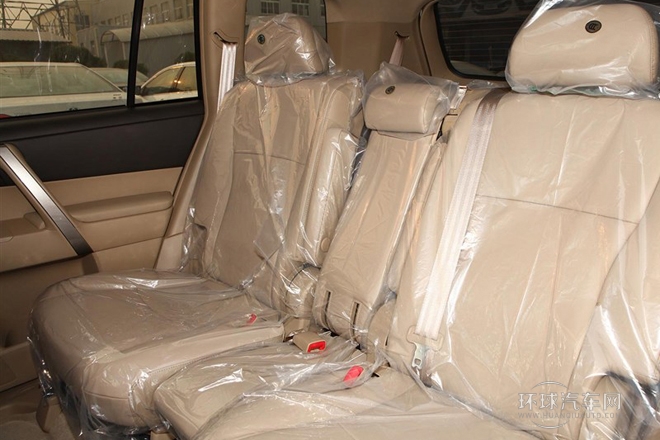 2013款 2.7L 兩驅7座探索版