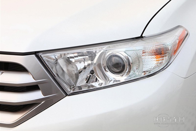 2013款 2.7L 兩驅(qū)7座探索版