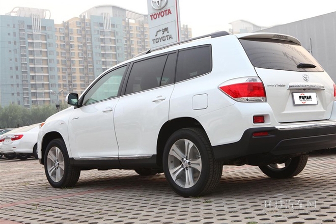 2013款 2.7L 兩驅7座探索版