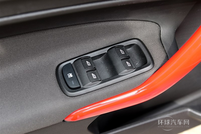 2013款 兩廂 1.5L 自動運動型