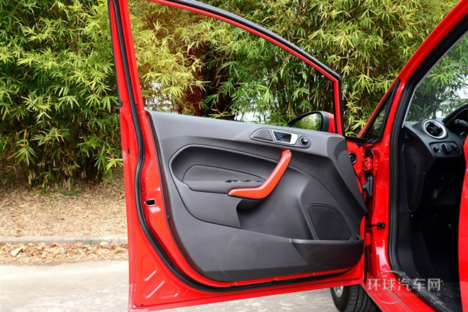 2013款 兩廂 1.5L 自動運動型