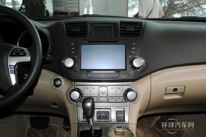 2013款 2.7L 兩驅(qū)7座紫金版