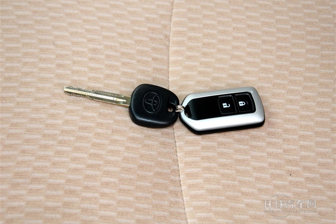 2012款 2.7L 兩驅5座精英版