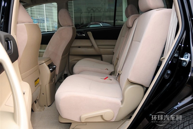 2012款 2.7L 兩驅7座精英版