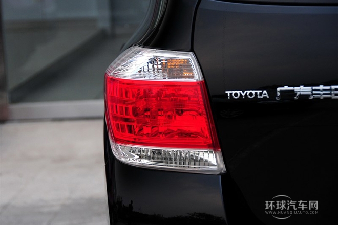 2012款 2.7L 兩驅(qū)7座精英版