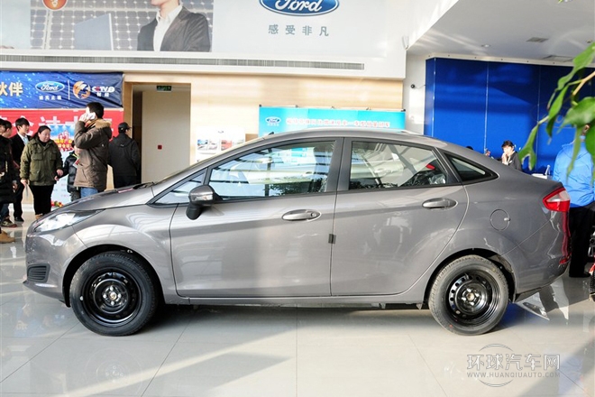 2013款 三廂 1.5L 手動(dòng)風(fēng)尚型