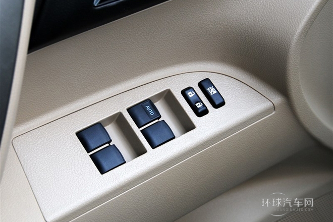 2012款 2.7L 兩驅5座運動版