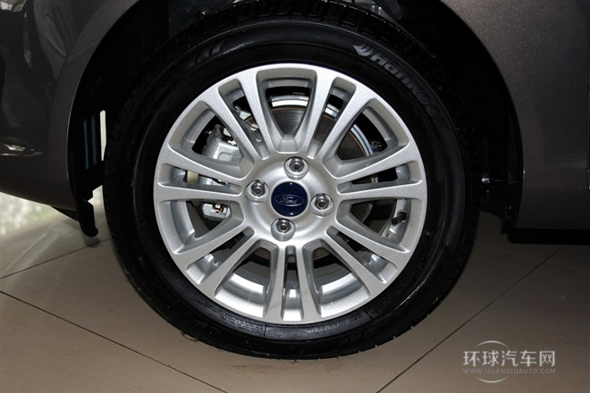 2013款 三廂 1.5L 手動時尚型