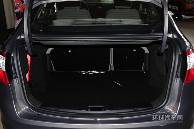 2013款 三廂 1.5L 手動時尚型