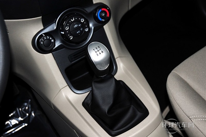 2013款 三廂 1.5L 手動時尚型