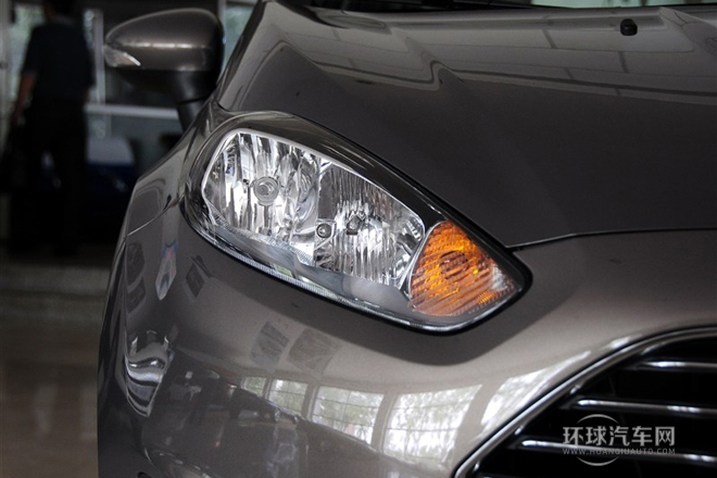 2013款 三廂 1.5L 手動時尚型