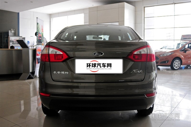 2013款 三廂 1.5L 手動時尚型