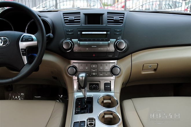 2012款 2.7L 兩驅7座豪華版