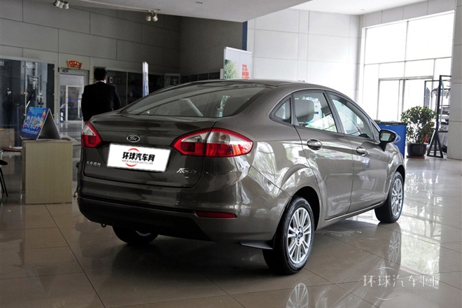 2013款 三廂 1.5L 手動時尚型