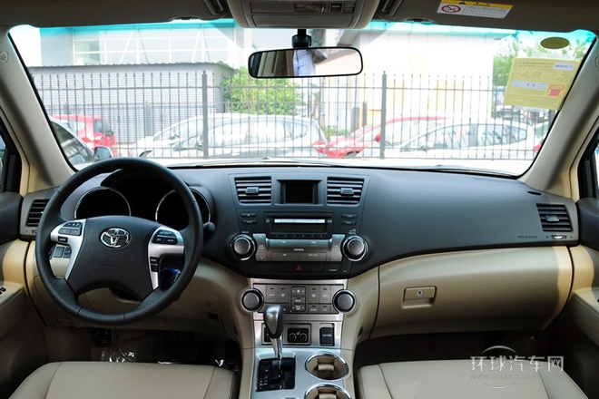 2012款 2.7L 兩驅7座豪華版