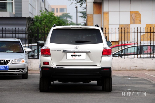 2012款 2.7L 兩驅(qū)7座豪華版