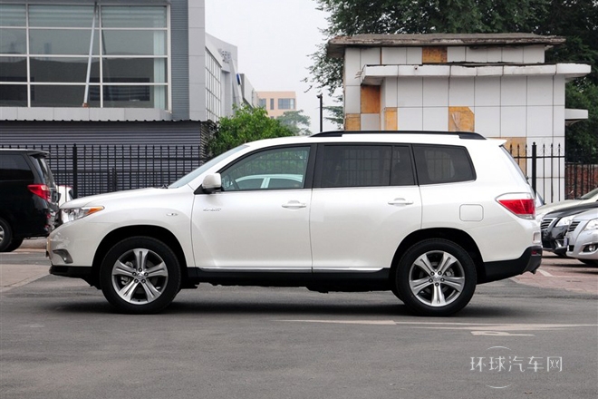 2012款 2.7L 兩驅7座豪華版