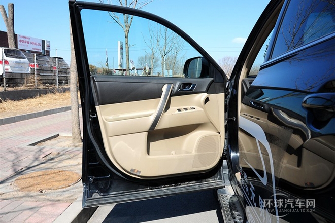 2012款 2.7L 兩驅7座豪華導航版