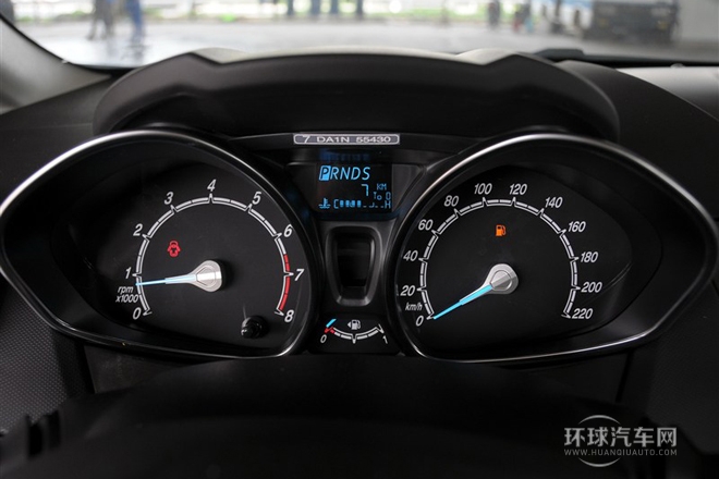 2013款 三廂 1.5L 自動(dòng)時(shí)尚型