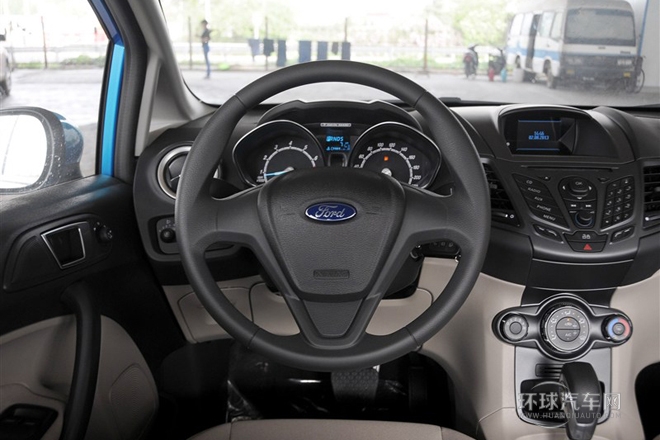 2013款 三廂 1.5L 自動時尚型