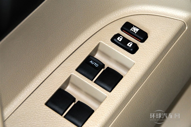 2012款 2.7L 兩驅(qū)7座至尊版