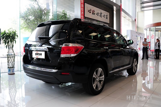 2012款 2.7L 兩驅(qū)7座至尊版