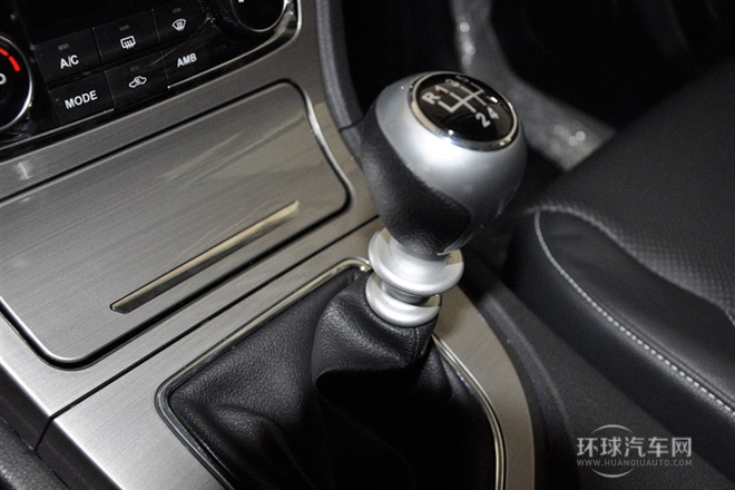 2014款 1.5T 手動尊貴型