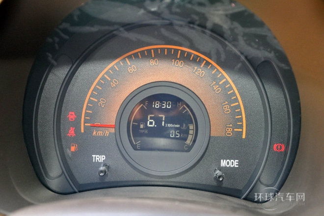2013款 1.0L 標準型