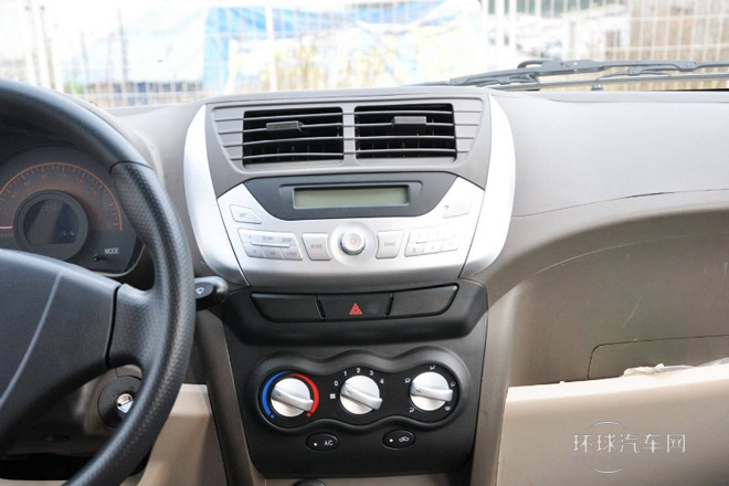 2013款 1.0L 舒適型