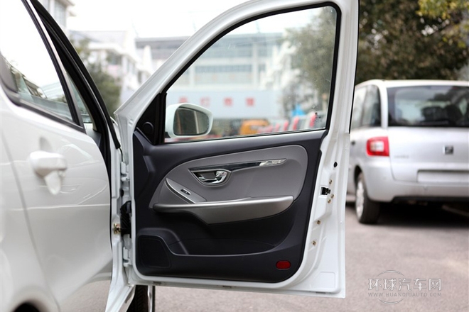 2011款 1.3L 手動豪華型