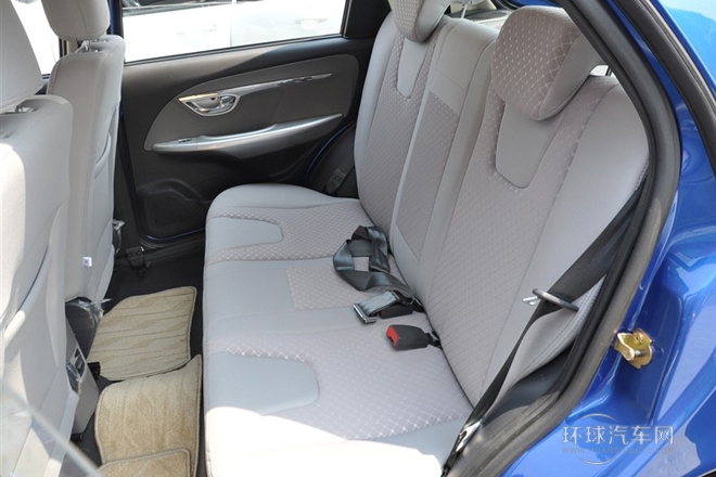 2011款 1.5L 自動尊貴型