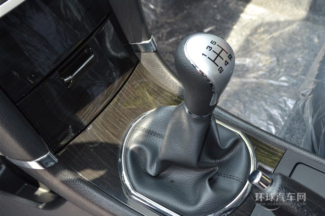 2014款 1.5L 手動(dòng)尊貴型