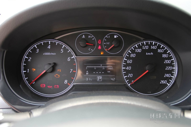 2011款 1.6T 手動致酷版