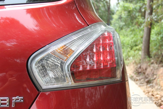 2011款 1.6T 手動致酷版