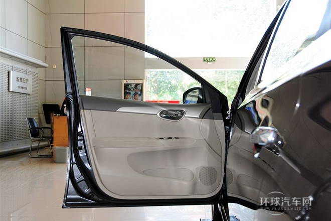 2012款 1.6XE 手動舒適版