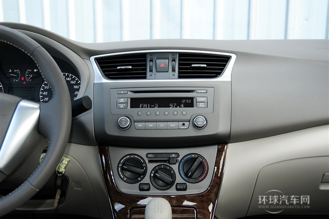 2012款 1.6XL 手動(dòng)豪華版