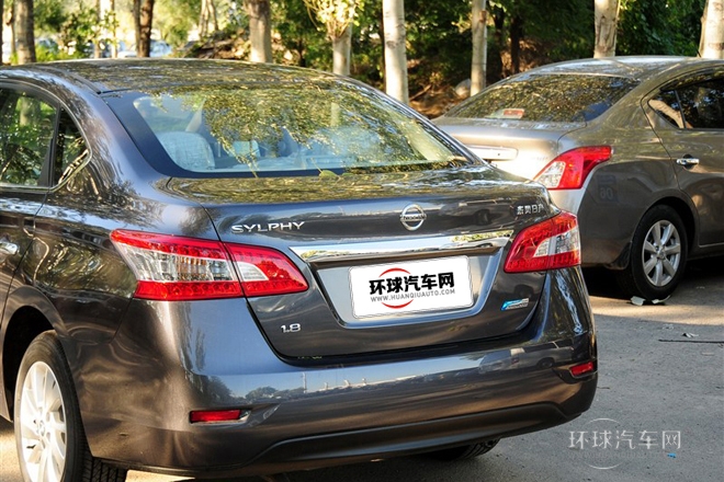 2012款 1.8XE CVT舒適版