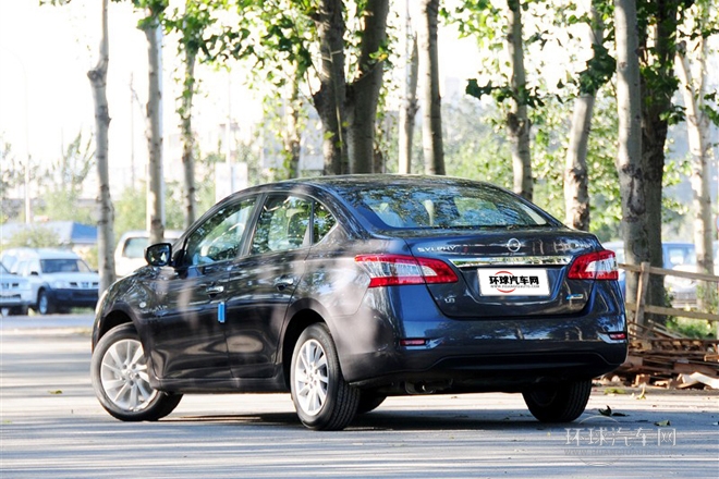 2012款 1.8XE CVT舒適版