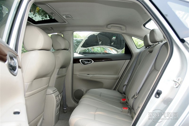 2012款 1.8XL CVT豪華版