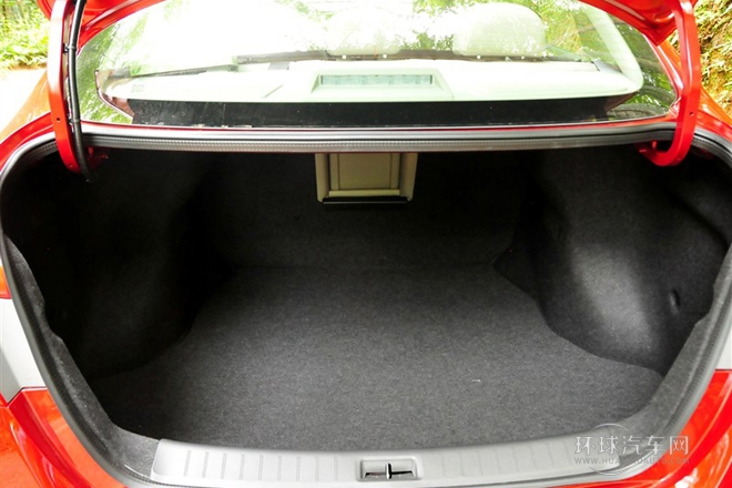 2012款 1.8XL 手動(dòng)豪華版