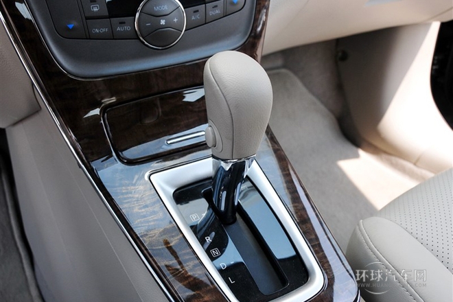 2012款 1.8XV CVT尊享版