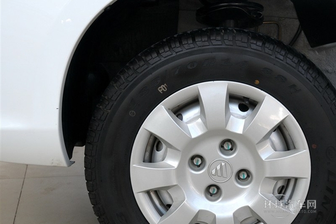 2011款 宜商 1.5L 標準版4A91