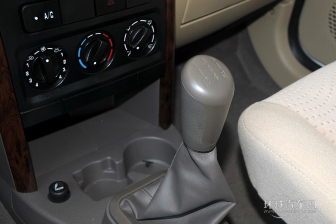 2011款 宜商 1.5L 標(biāo)準(zhǔn)版4A91