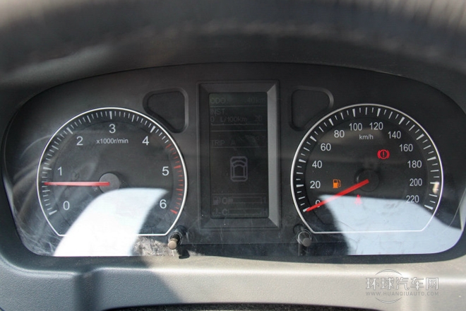 2012款 2.8T柴油四驅基本型