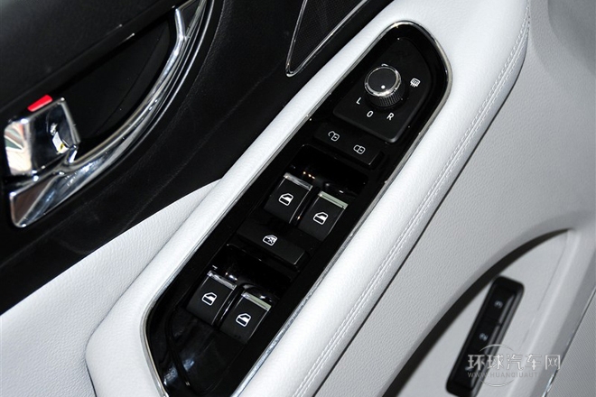 2013款 3.0L 豪華型