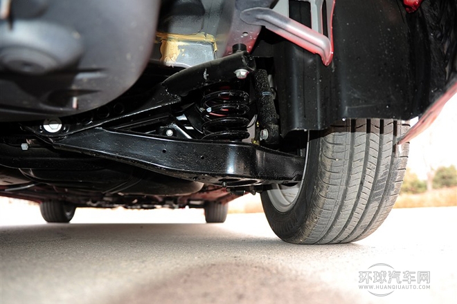 2013款 2.0L 手動舒適型