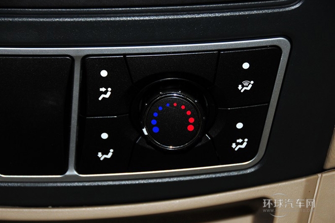 2013款 2.0L 自動舒適型