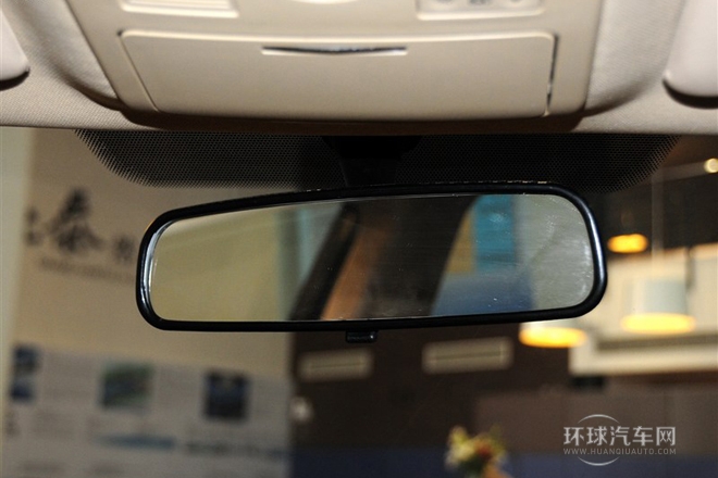 2013款 2.0L 自動舒適型