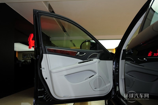 2013款 2.0T 尊貴型